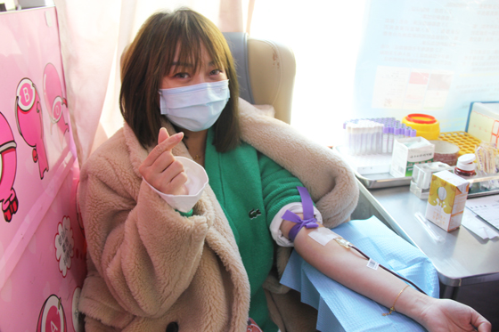 血液是生命的禮物——中國聯(lián)通安康市分公司、安康大數(shù)據(jù)運營有限公司聯(lián)合開展冬季應急獻血活動