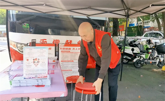 安康李軍，18年獻(xiàn)出“10”個(gè)自己……