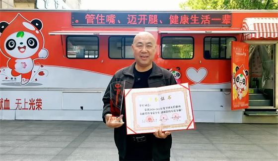 安康李軍，18年獻(xiàn)出“10”個(gè)自己……